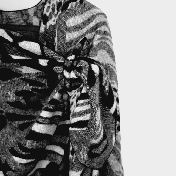 Rapti Fashion Reversible 100% Cashmere Buckle Shawl. Animal Print.Handmade. RF19 - Picture 2 of 9